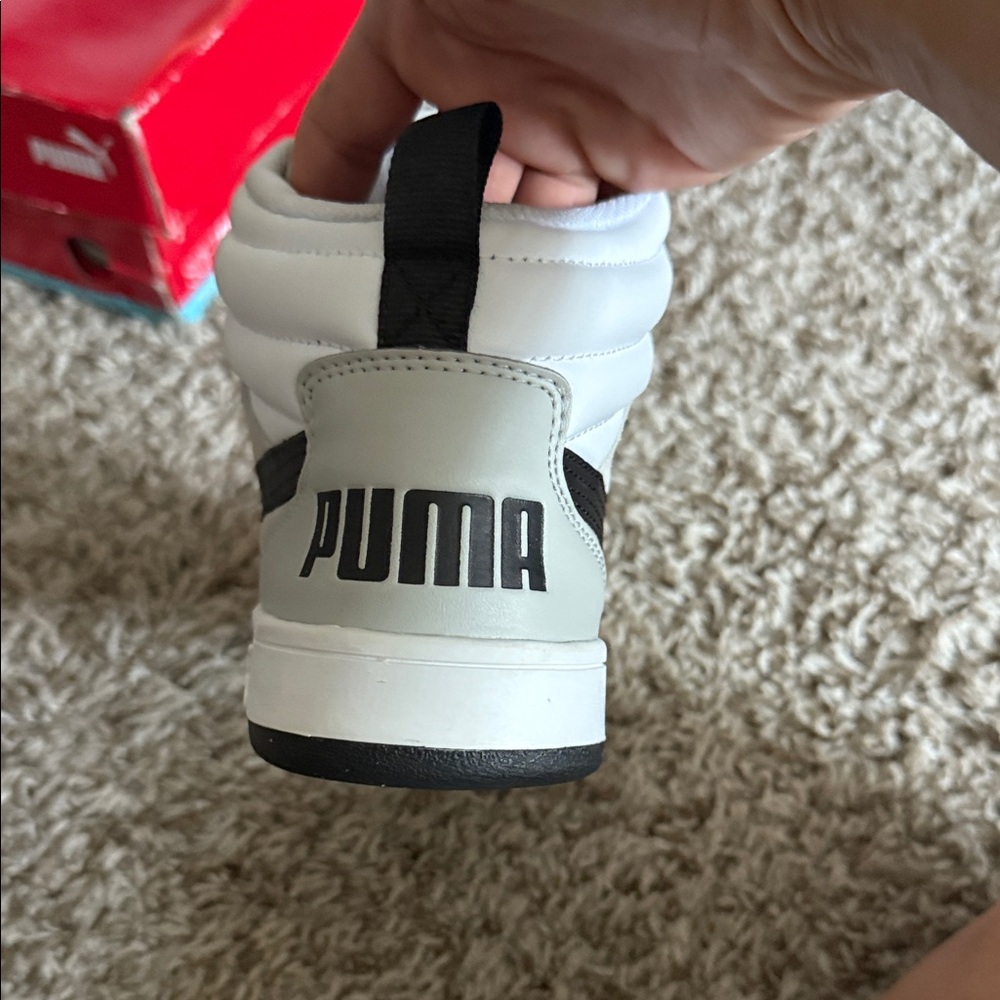Puma High-Top Sneakers in US size 6.5C White and Black and Kakhi - Picture 6 of 7